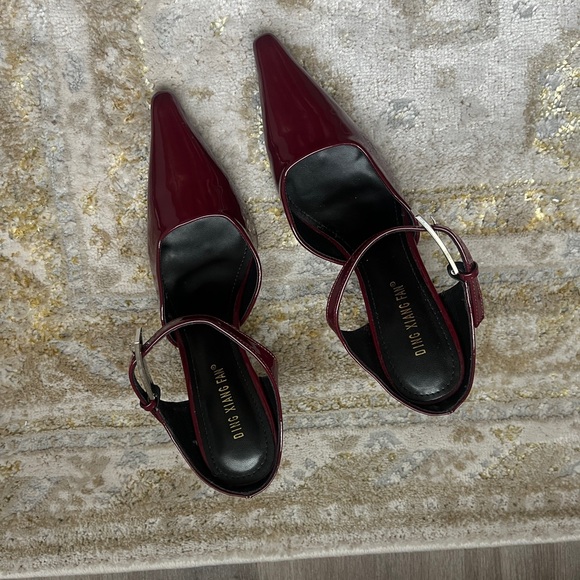 Women's Burgundy Heels - Picture 1 of 4
